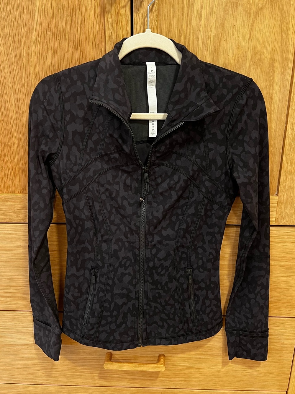 Lululemon Define Jacket Formation Camo Deep Coal Multi Size 4 Luxtreme Yoga